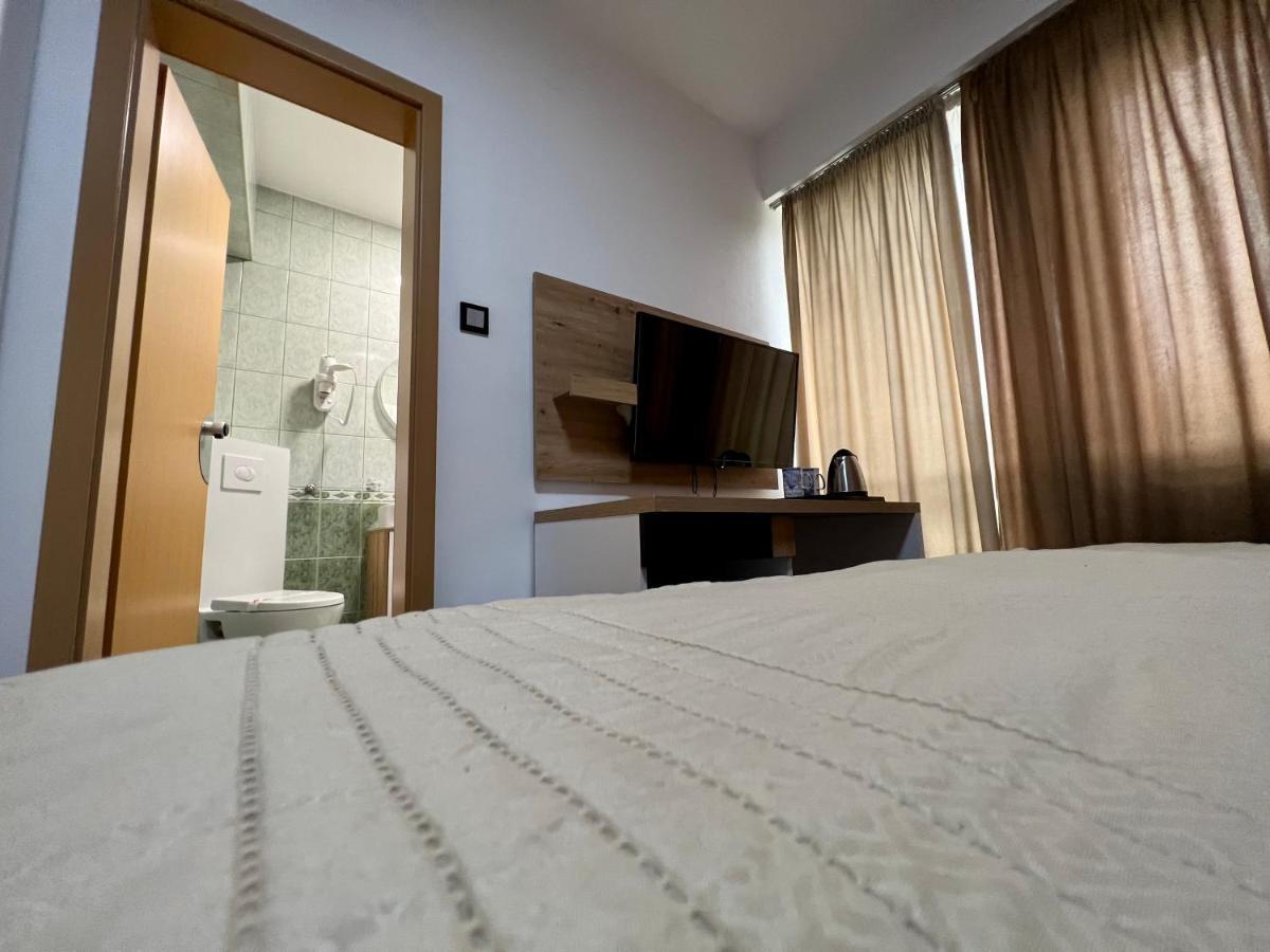 Hotel Brkic Sarajevo Airport - Free Parking Exterior foto