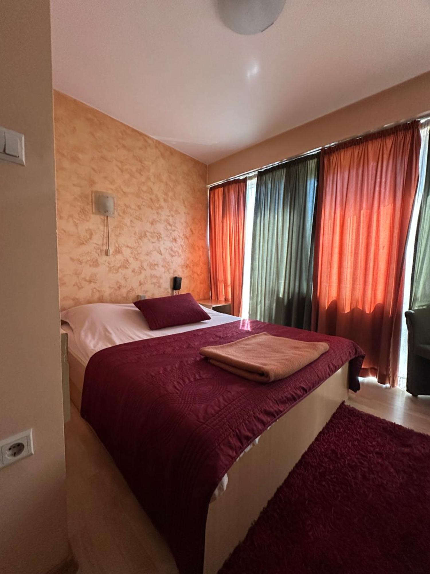 Hotel Brkic Sarajevo Airport - Free Parking Exterior foto