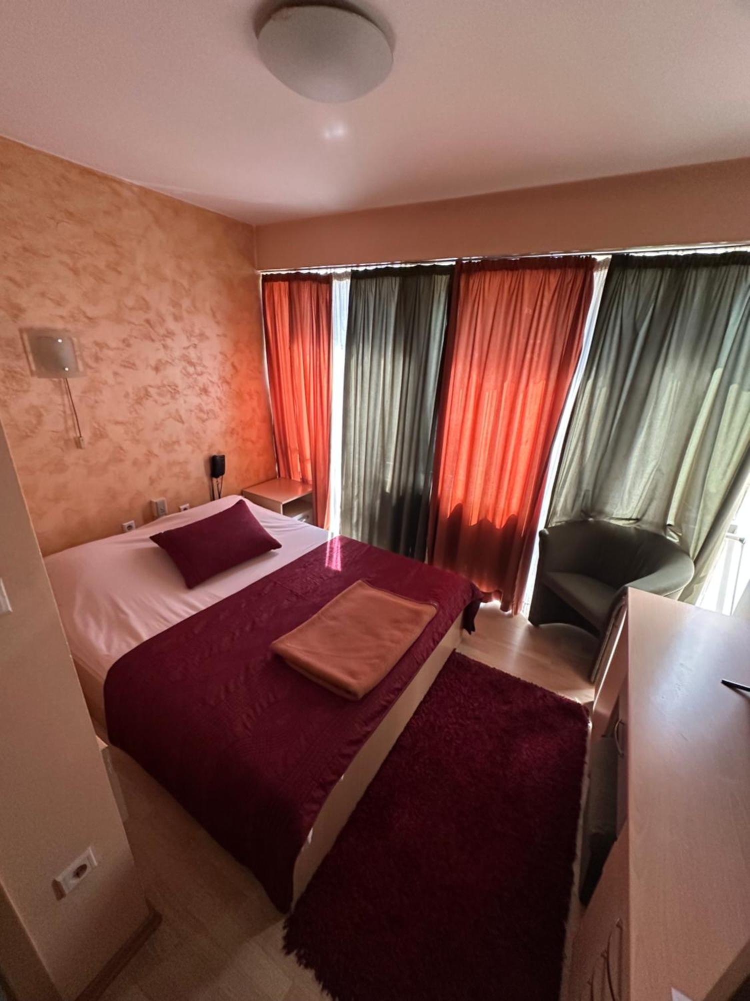 Hotel Brkic Sarajevo Airport - Free Parking Exterior foto