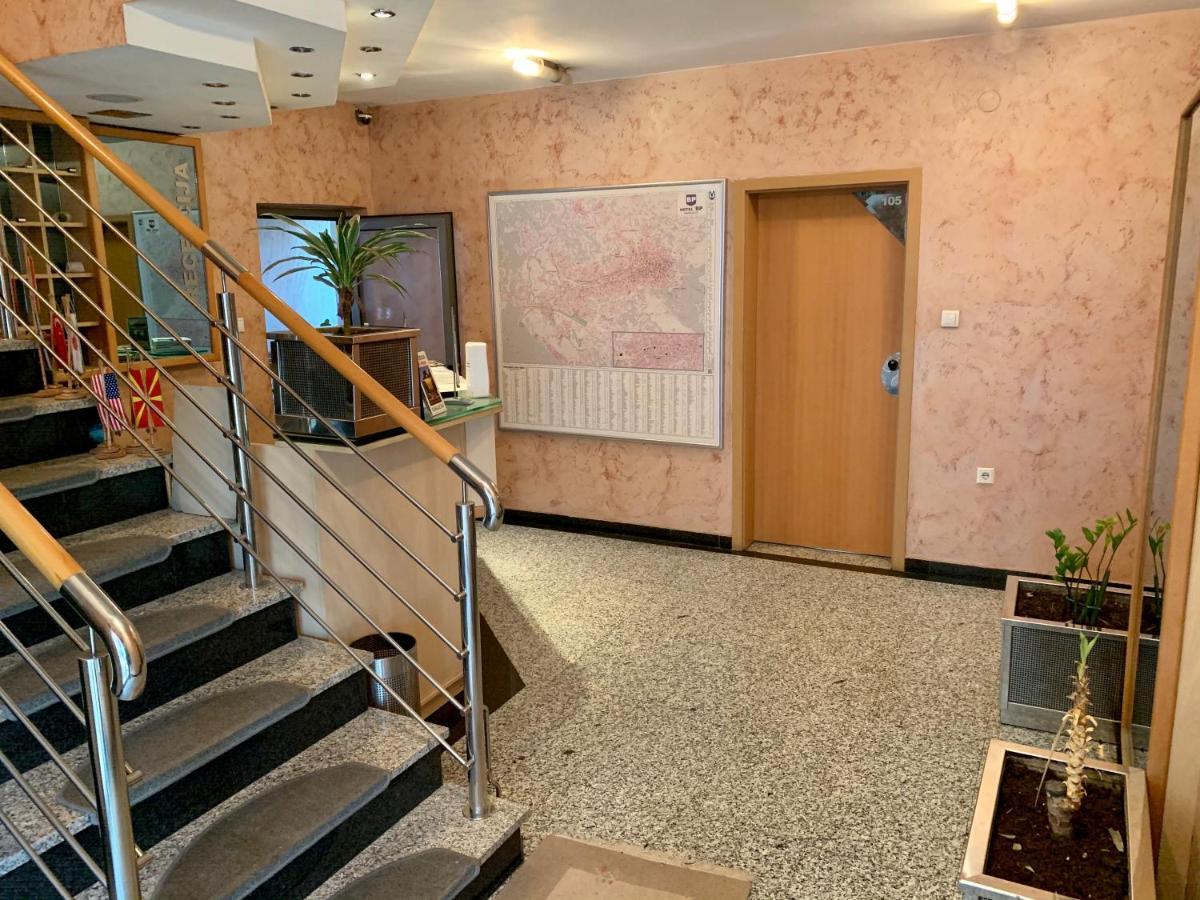 Hotel Brkic Sarajevo Airport - Free Parking Exterior foto